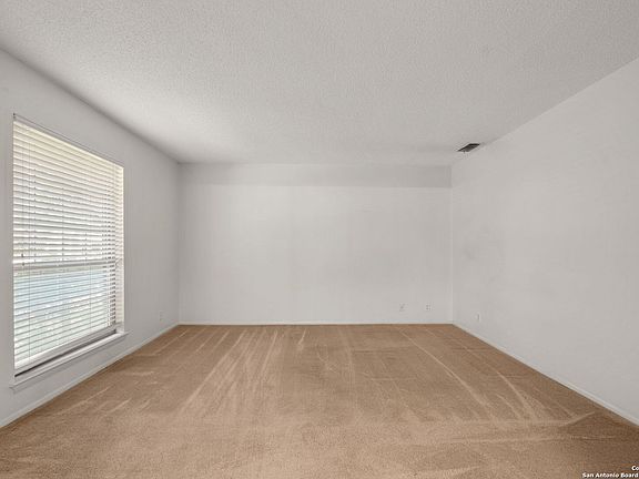 5th image of 2926 MEADOW THRUSH ST