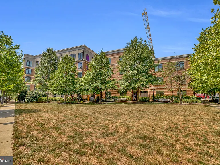 915 N Patrick St #407 — Photo 32
