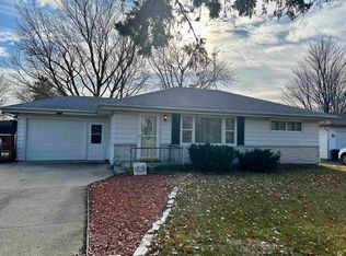 135 School St, German Valley, IL 61039