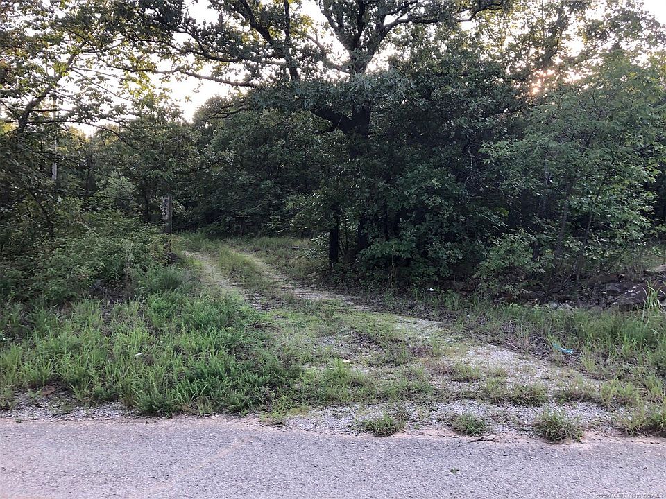 1st image of 20664 W Hickory Dr