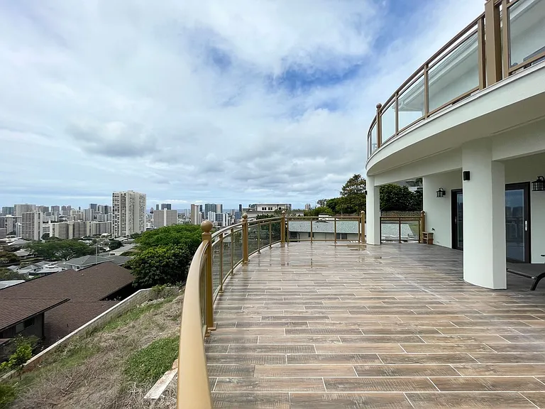 2045 Mott Smith Dr — Photo 23