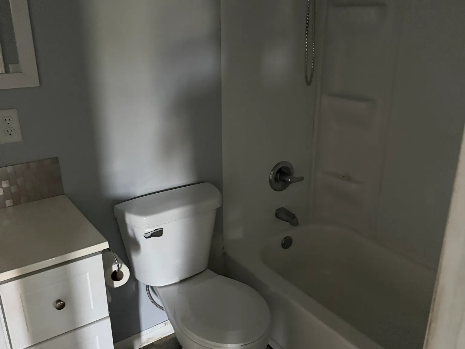 2 bed, 770 sqft, $1,100 — Photo 3