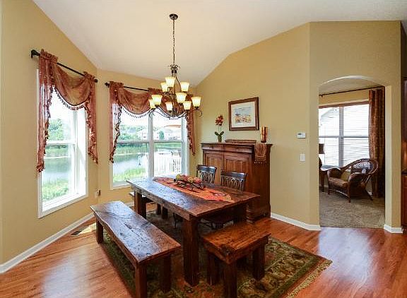 5th image of 11833 Naples Cir NE