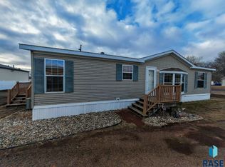 908 N Garfield Ave TRAILER 11, Sioux Falls, SD 57104