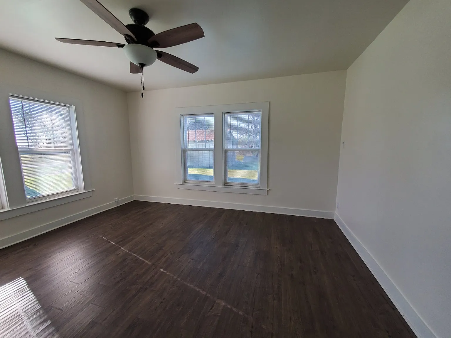 2 bed, 1.0 bath, 1052 sqft, $1,450 — Photo 4