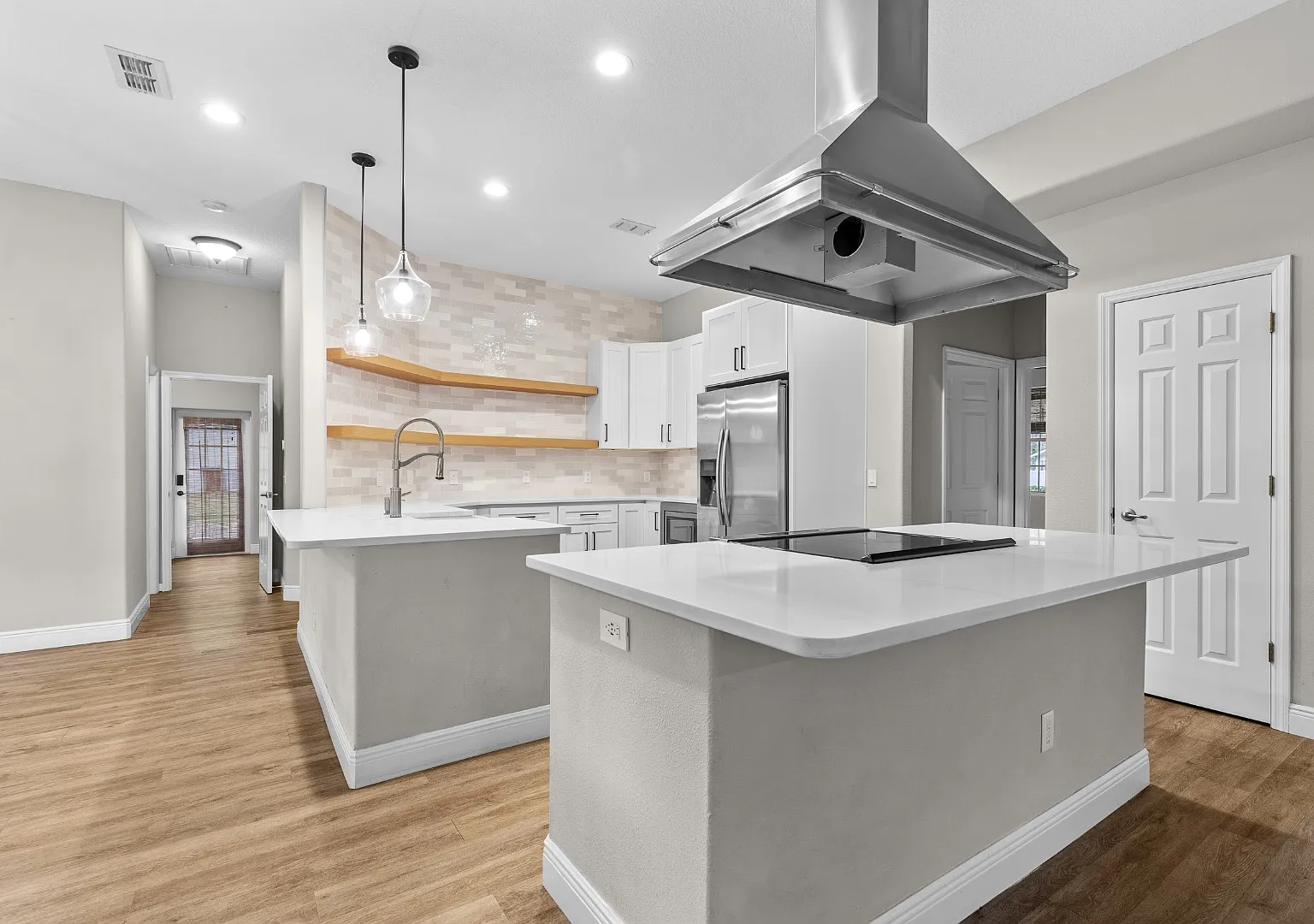 Lake Life Near Lake Nona 4BR Home with Quartz Kitchen, Gas Fireplace & Private Backyard — Photo 4