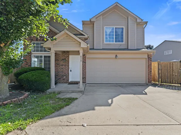 618 Stobus Dr, Greenwood, IN 46143