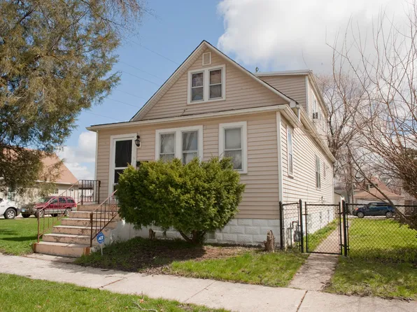 45 Hyde Park Ave, Bellwood, IL 60104