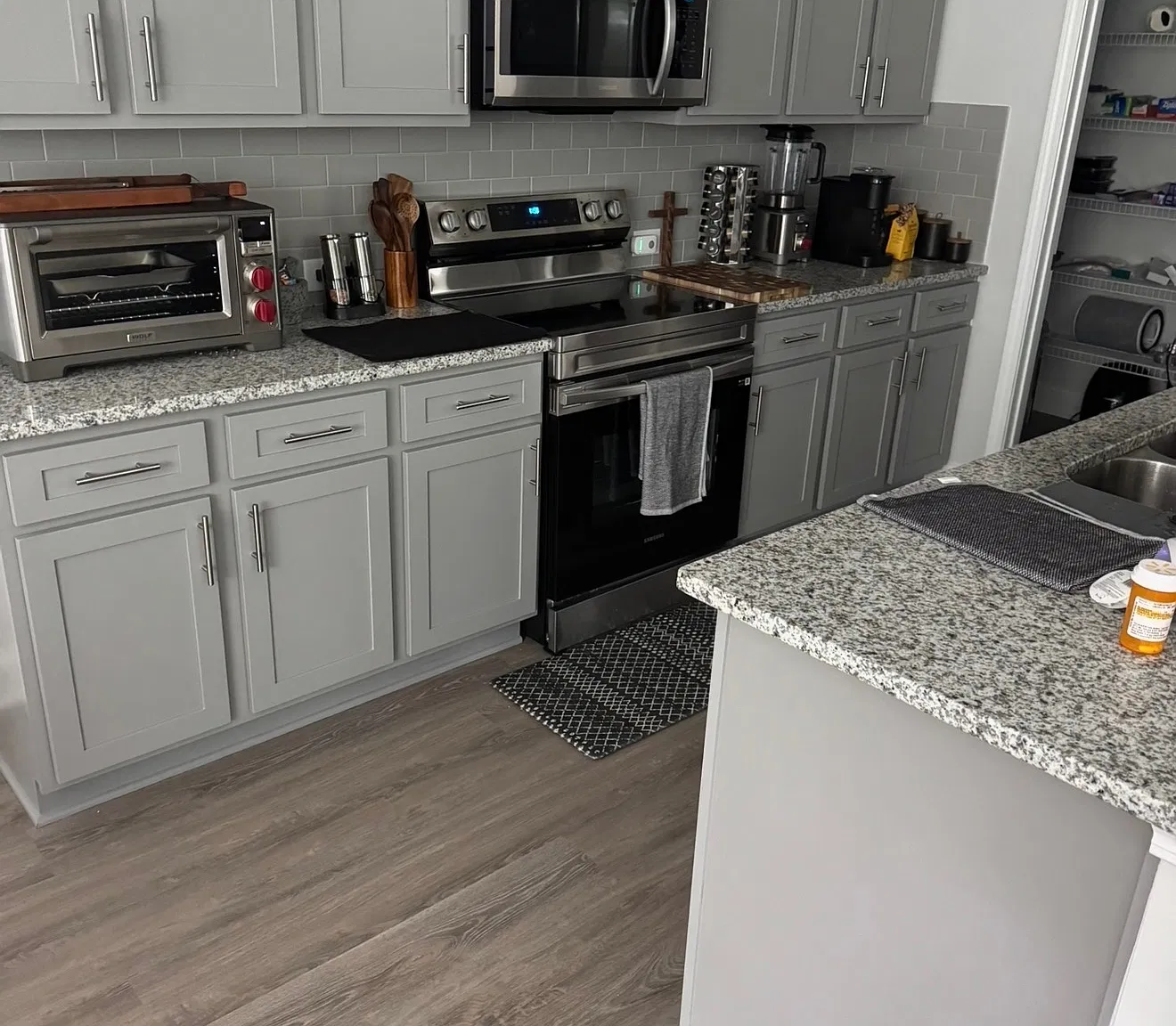 3 bed, 2.5 bath, 1922 sqft, $1,990 — Photo 4