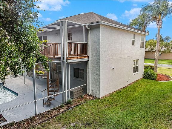 3rd image of 10104 Vista Pointe Dr
