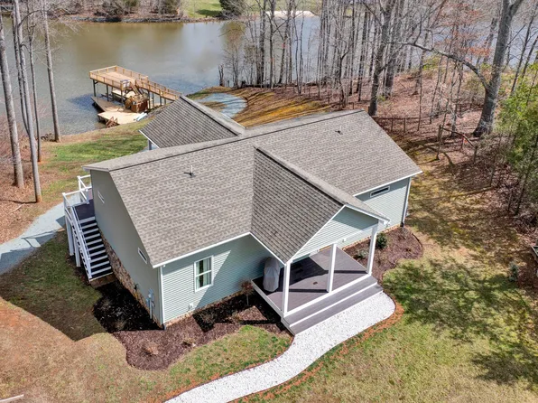 565 Backwoods Ln, Union Hall, VA 24176