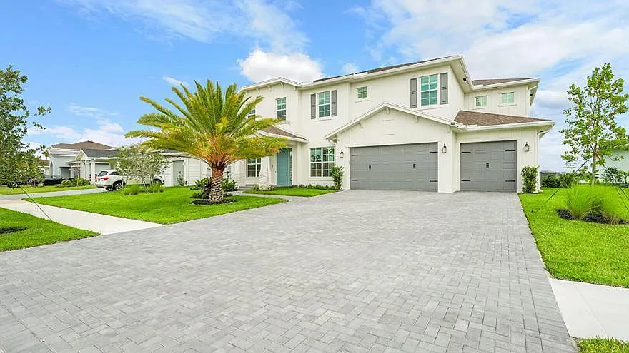 5 bed, 4.5 bath, 4012 sqft, $7,000 — Photo 3