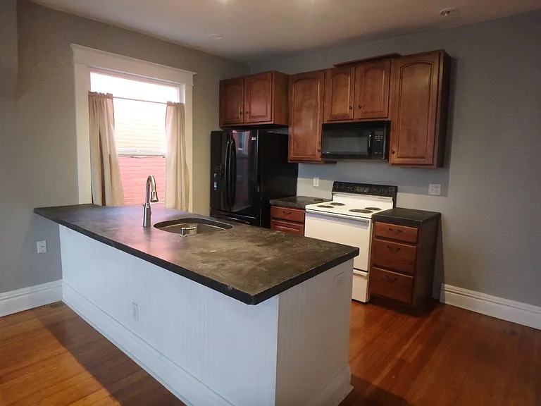 3704 Walnut St — Photo 6