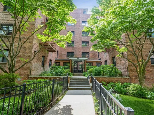 50 White Oak Street #3D, New Rochelle, NY 10801