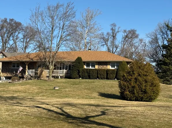 8206 W Woodvale Rd, Frankfort, IL 60423