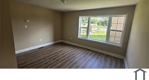 302 Hendrickson Ln — Photo 10