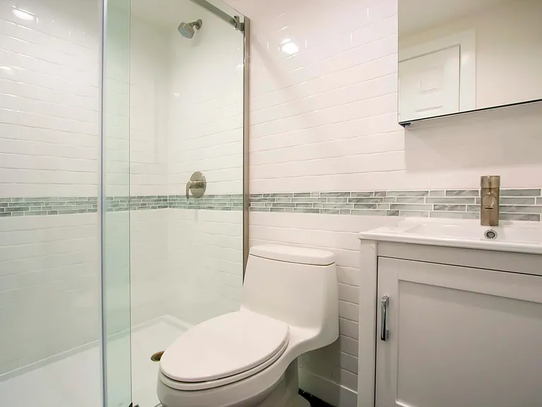 1045 Cabrillo St #7 — Photo 6