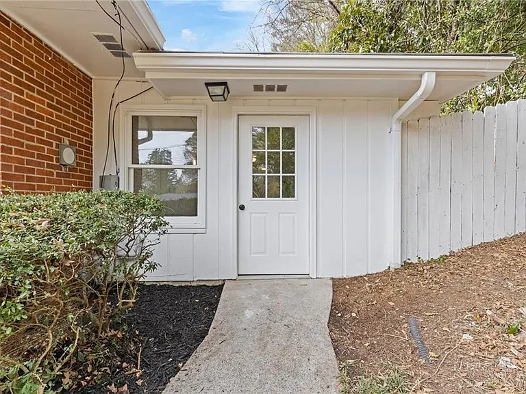 Exterior Entrance to Second Master Bedroom (wheelchair accessible)