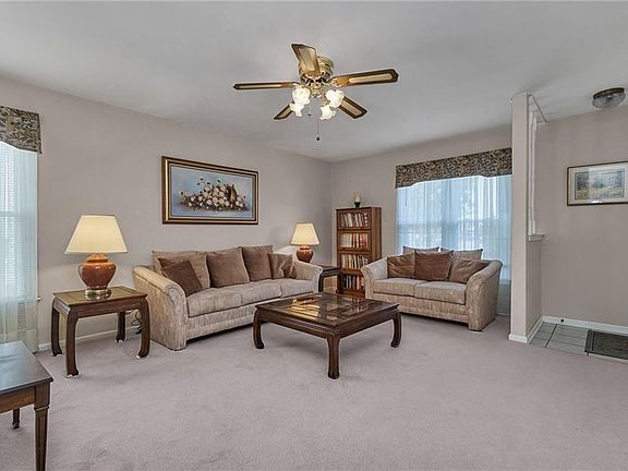 4th image of 928 Roberval Dr