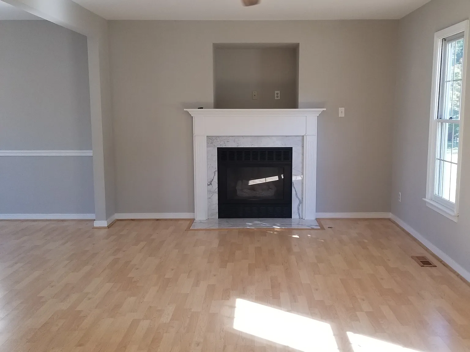 3 bed, 1400 sqft, $2,295 — Photo 2