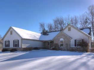 2524 Hay Creek Dr, Pinckney, MI 48169
