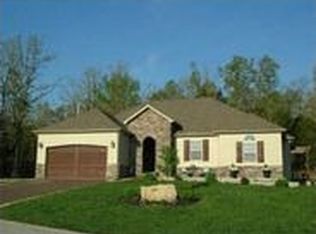 471 Pinewoods Village Dr, Hollister, MO 65672