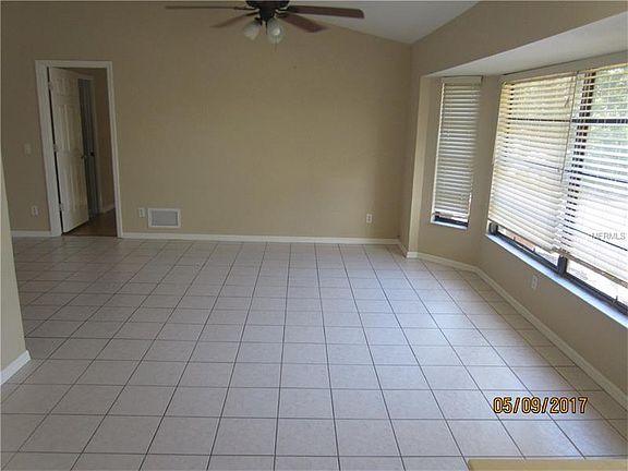 4th image of 23225 Abeline Ave