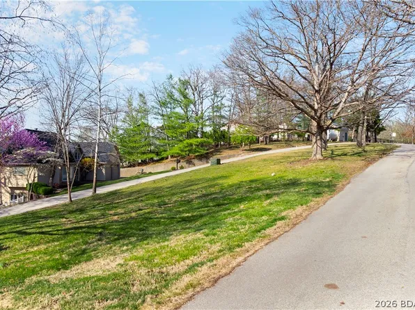 5758 Robyn Ct, Osage Beach, MO 65065