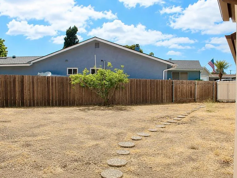 1135 Myra Ave — Photo 20