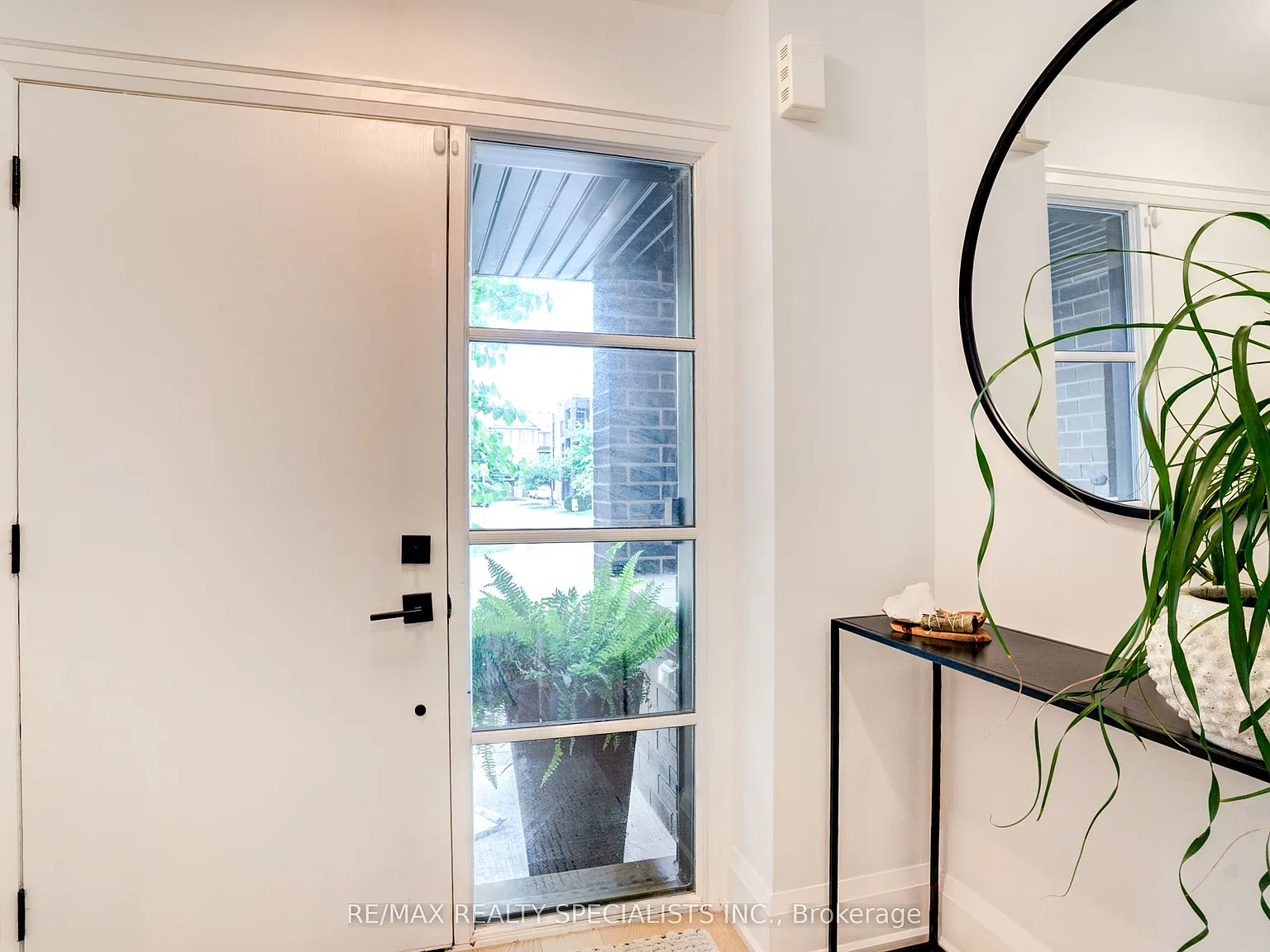 2 bed, $3,300 — Photo 3