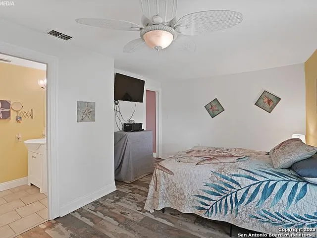 222 S 12th St — Photo 23