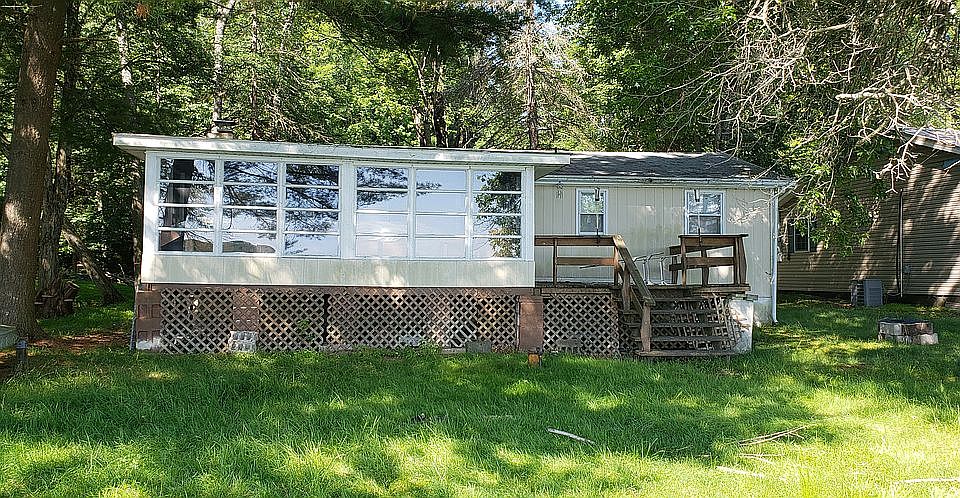 2nd image of 1039 Arrowhead Dr
