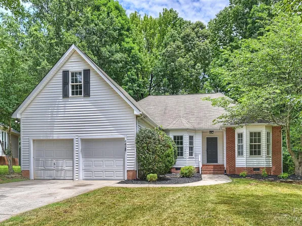 4428 Gladwood Ln, Charlotte, NC 28269