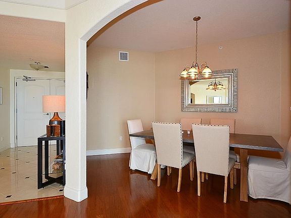 3rd image of 6025 Sun Blvd APT 102