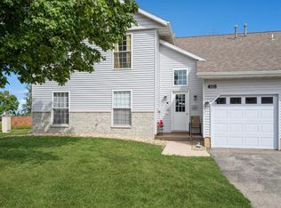 4116 Lexington Dr NE APT D, Cedar Rapids, IA 52402