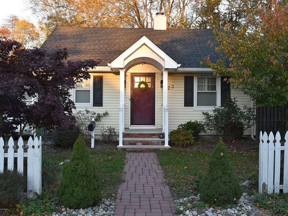 1st image of 723 Campbell Ave