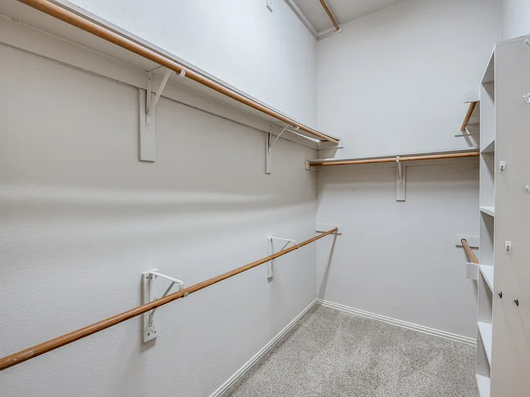 6428 Glenhollow Dr — Photo 24