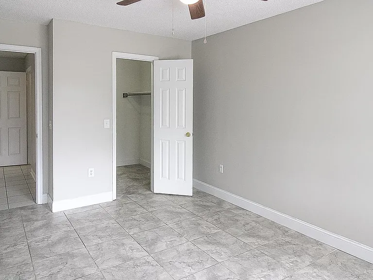 1235 Pineridge Way — Photo 9