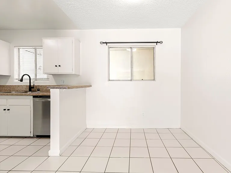 (El/Ti/Yo:B) 5139 White Oak Avenue — Photo 30