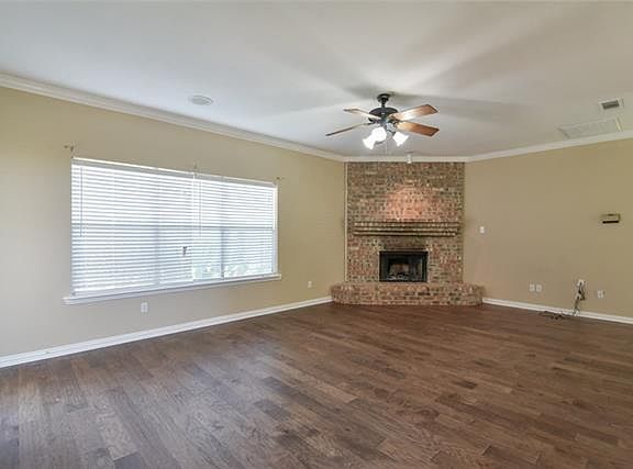 3rd image of 1358 Whispering Water Ln