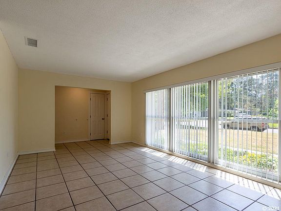 3rd image of 2836 NW 48th Ave