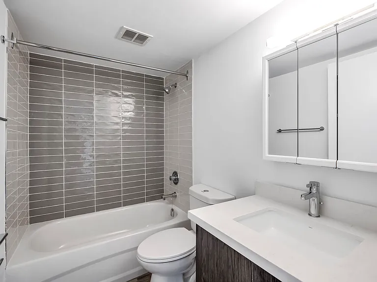 395 Martha St #503 — Photo 7