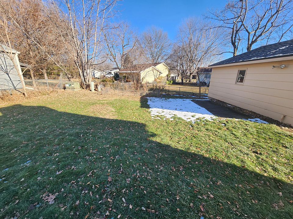 329 Valley West Dr, West Des Moines, IA 50265 | Zillow