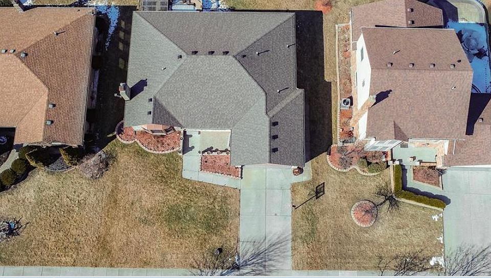 2nd image of 2645 Cobden Dr #2645