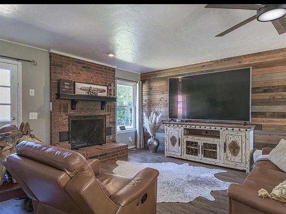 5th image of 4005 E Blue Ridge Rd