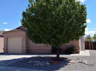 400 Lindsay Pl SW, Albuquerque, NM 87121