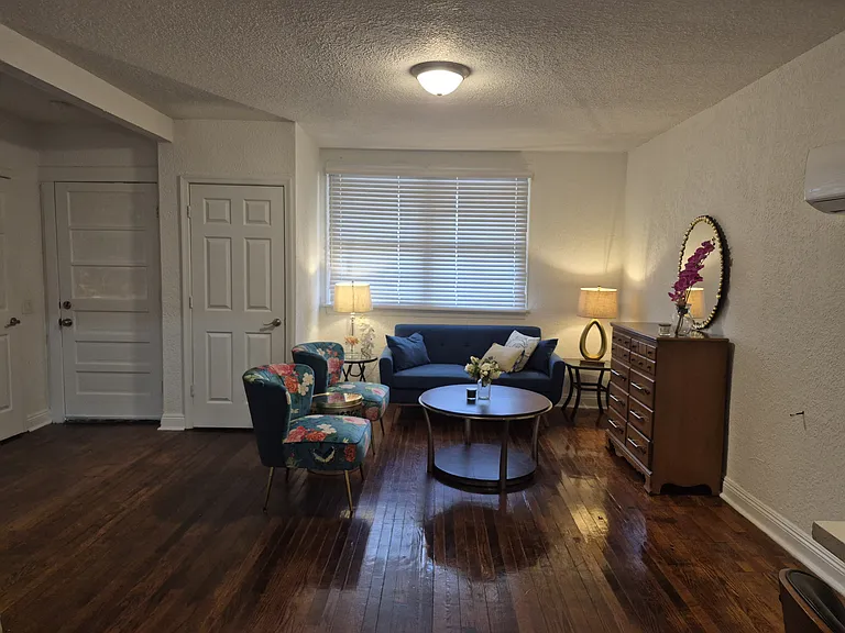 546 Broad St — Photo 1