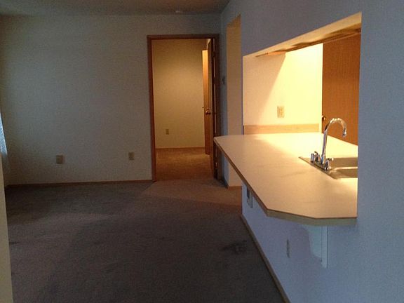 5th image of 132 24th Ave E APT 204
