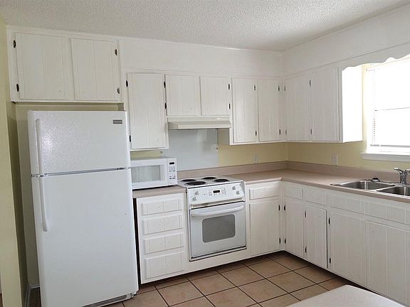 4th image of 2638 Settlers Way