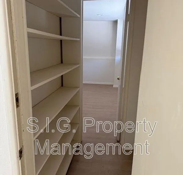 2951 Honolulu Ave #A — Photo 4